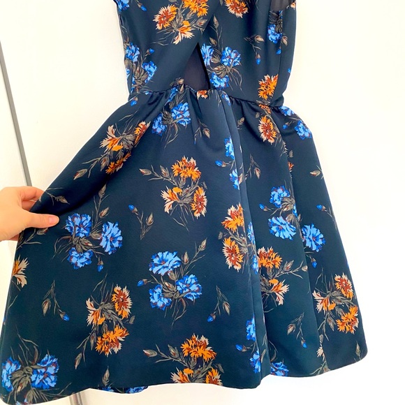 Zara dress - Picture 3 of 5